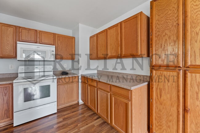 Building Photo - 3390 N Jackson Ct
