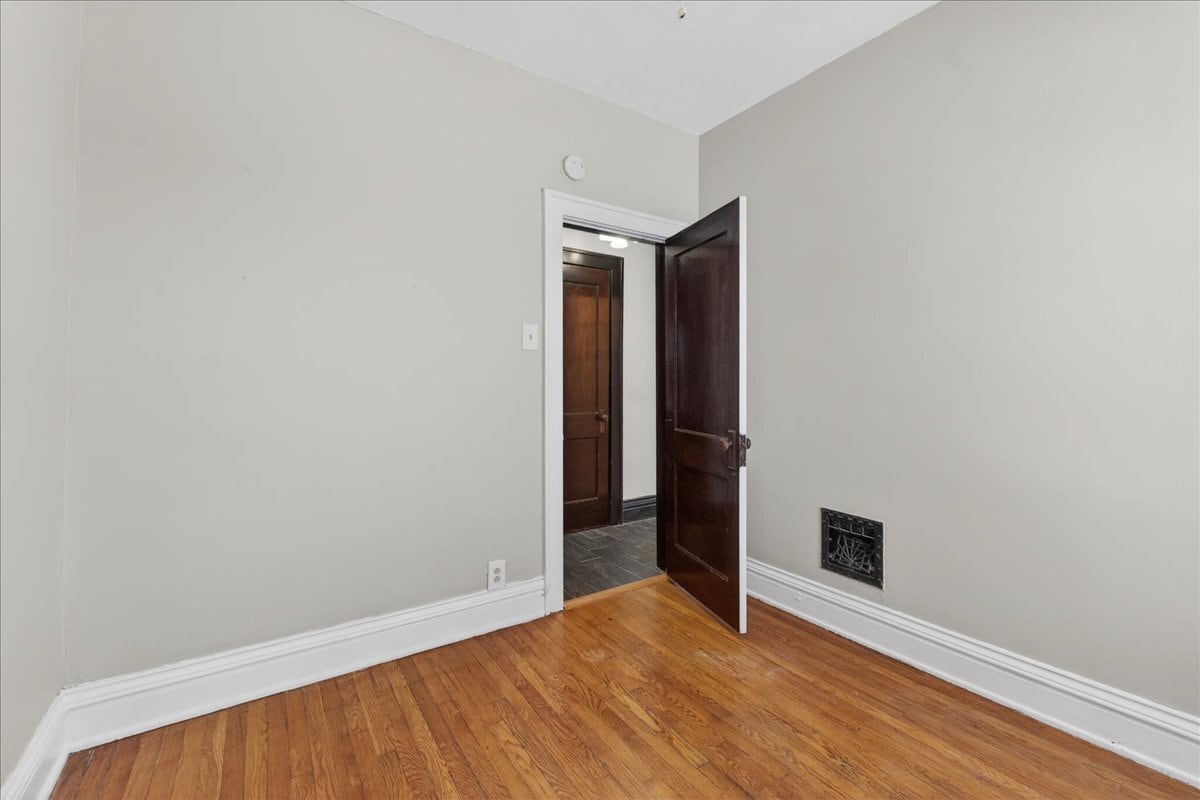 Building Photo - 4636 Shenandoah Ave