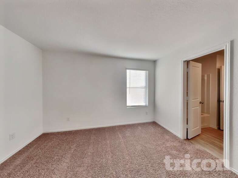 Building Photo - 2524 Sweet Olive