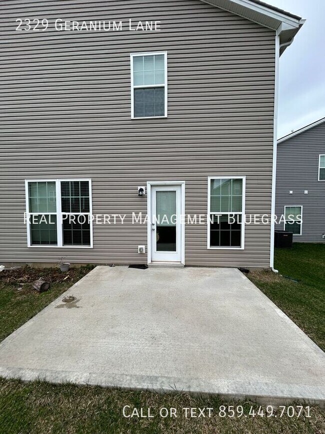 Building Photo - 2329 Geranium Ln