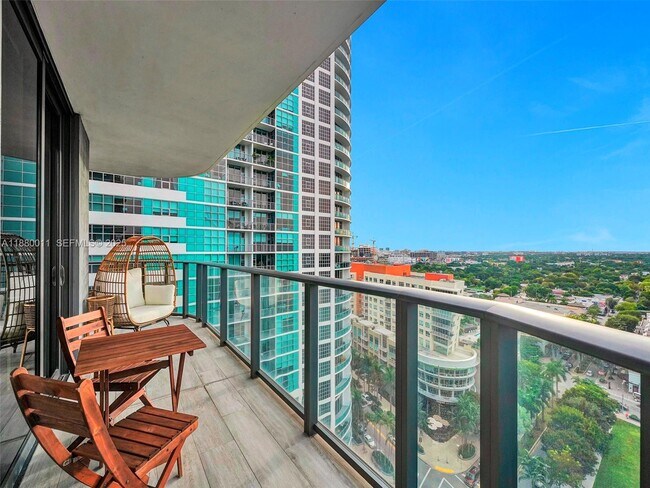 Building Photo - 121 NE 34th St