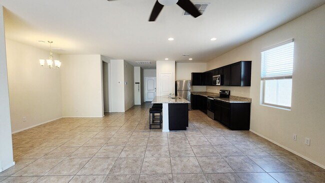 Building Photo - 3 bed in Casa Grande!