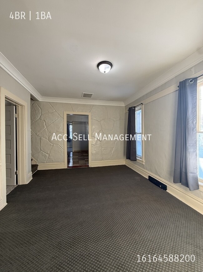 Building Photo - 106 Haifley Pl SE