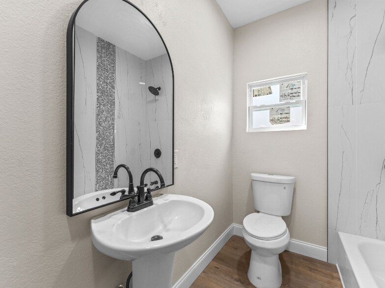 Building Photo - 2909 N 21st St