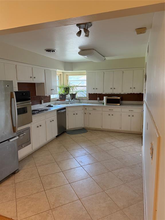 Building Photo - 3021 N Zedna Dr
