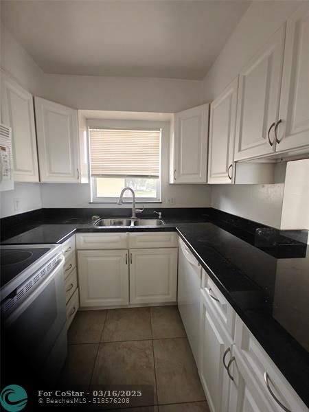 Building Photo - 2933 NW 89th Terrace