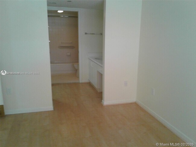 Building Photo - 701 SW 142nd Ave