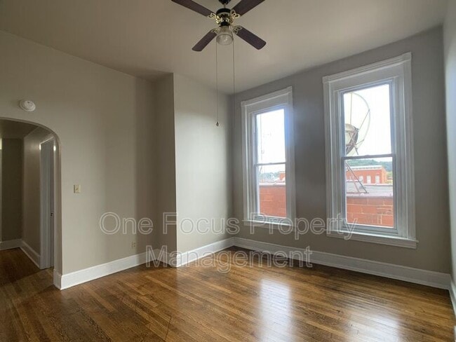 Building Photo - 307 N Vesper St