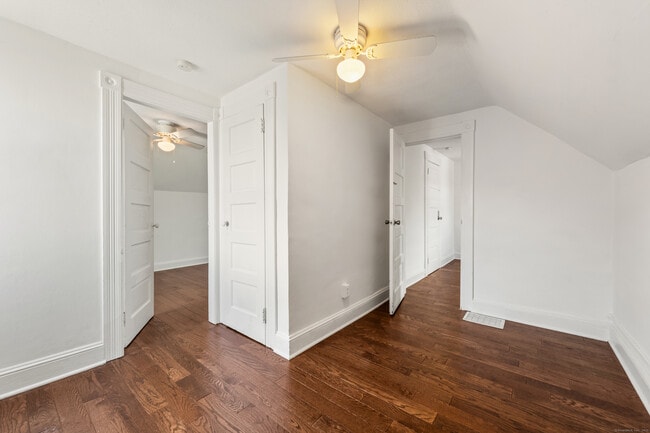 Building Photo - 318 Suburban Ave