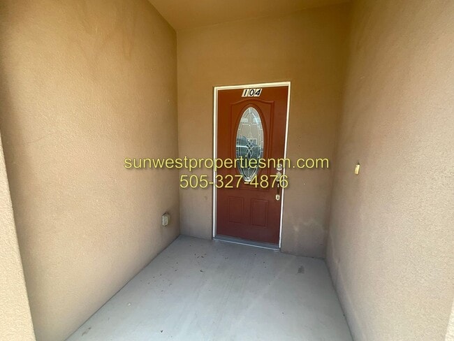 Building Photo - 3 Bedroom, 2 Bathroom Condo with 2 Car Gar...