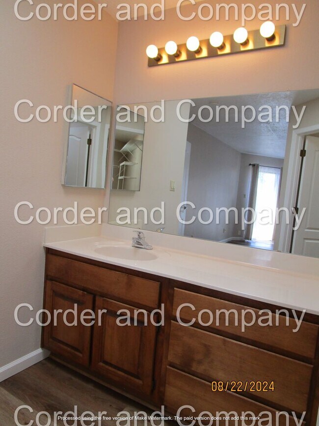 Building Photo - Cute 2 Bedroom, 2 Bathroom, 2 Car Garage and 1,562 Sq. Ft. home in 55+ Community in Rio Rancho.