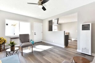 Building Photo - 4621 W 170th St