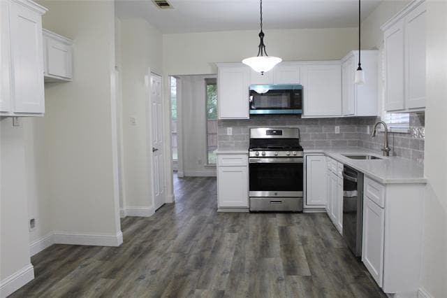 Building Photo - 2243 Ellis Dr
