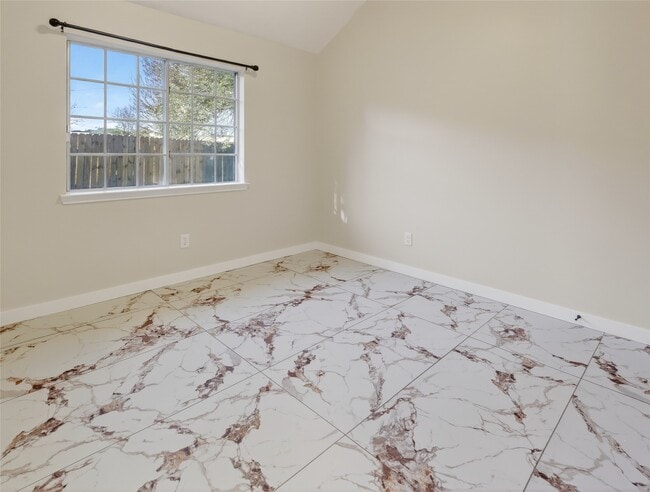 Building Photo - 4418 W Thunderwood Cir