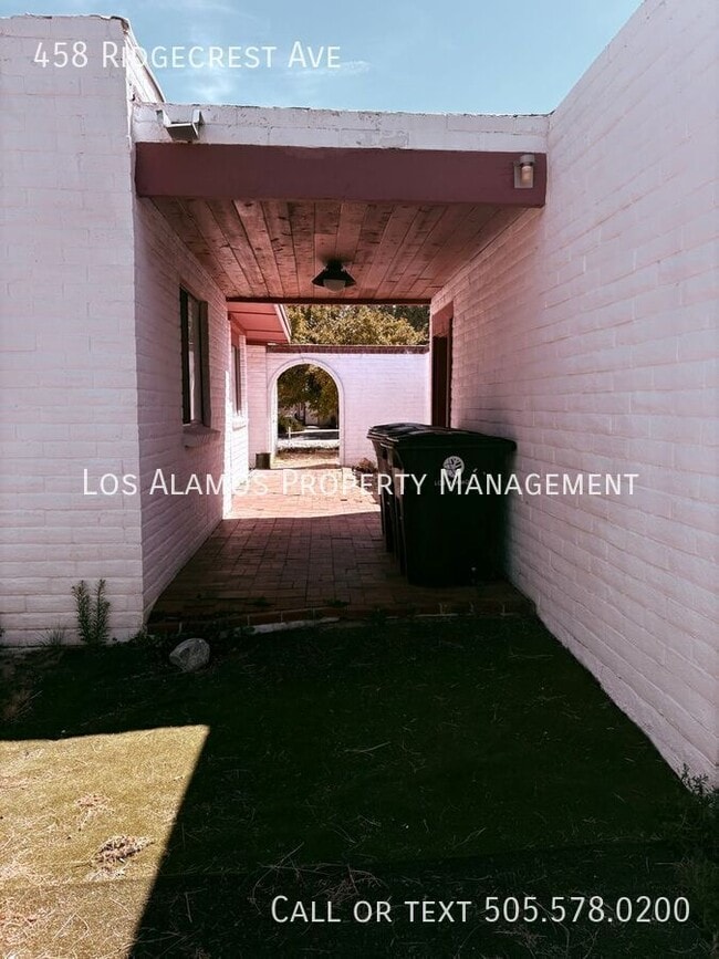 Building Photo - 458 Ridgecrest Ave