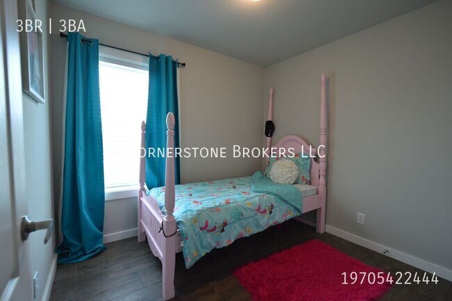 Building Photo - 302 Dana St