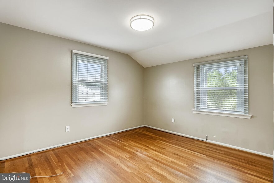 Building Photo - 81 Watkins Park Dr