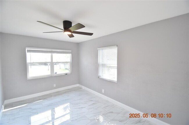 Building Photo - 1019 Spindle Palm Way
