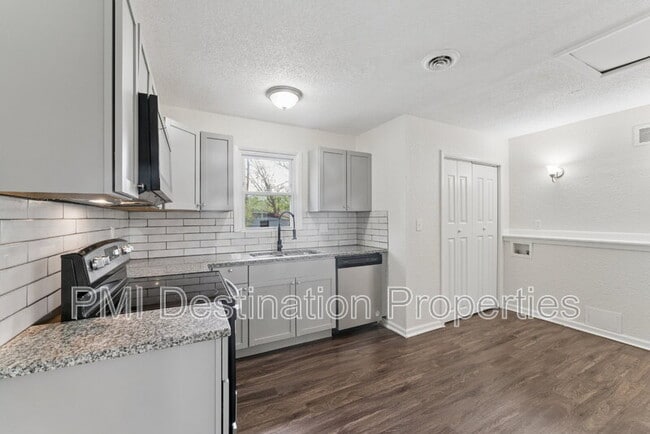 Building Photo - 5026 Locust Ave