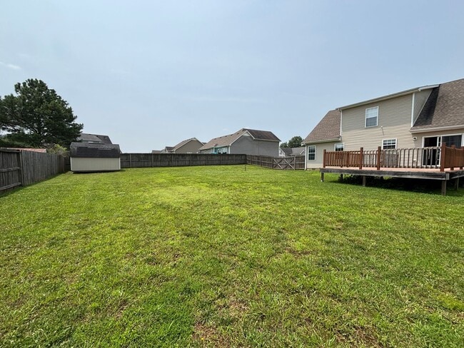 Building Photo - Spacious 4 Bed, 2.5 Bath Home for Rent!