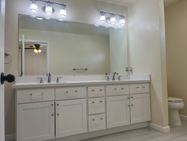 Building Photo - 7011 Silver Brook Ct