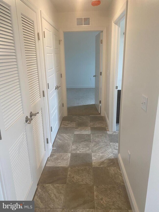 Building Photo - 3572 Lincoln Hwy