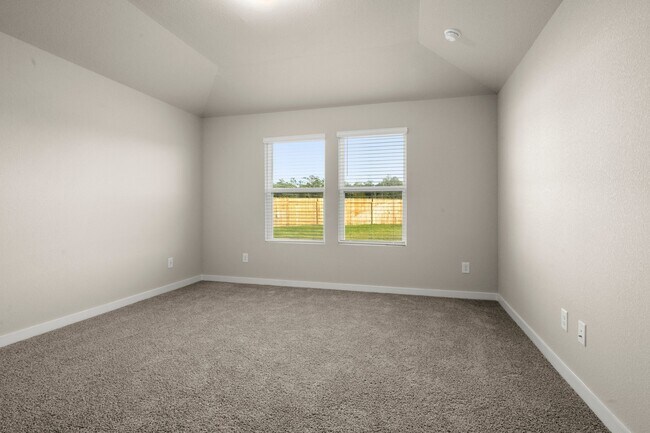 Building Photo - 16529 Breezy Knl Ct