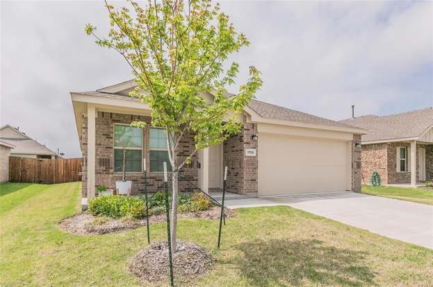 Building Photo - 1705 Avery Pointe Dr
