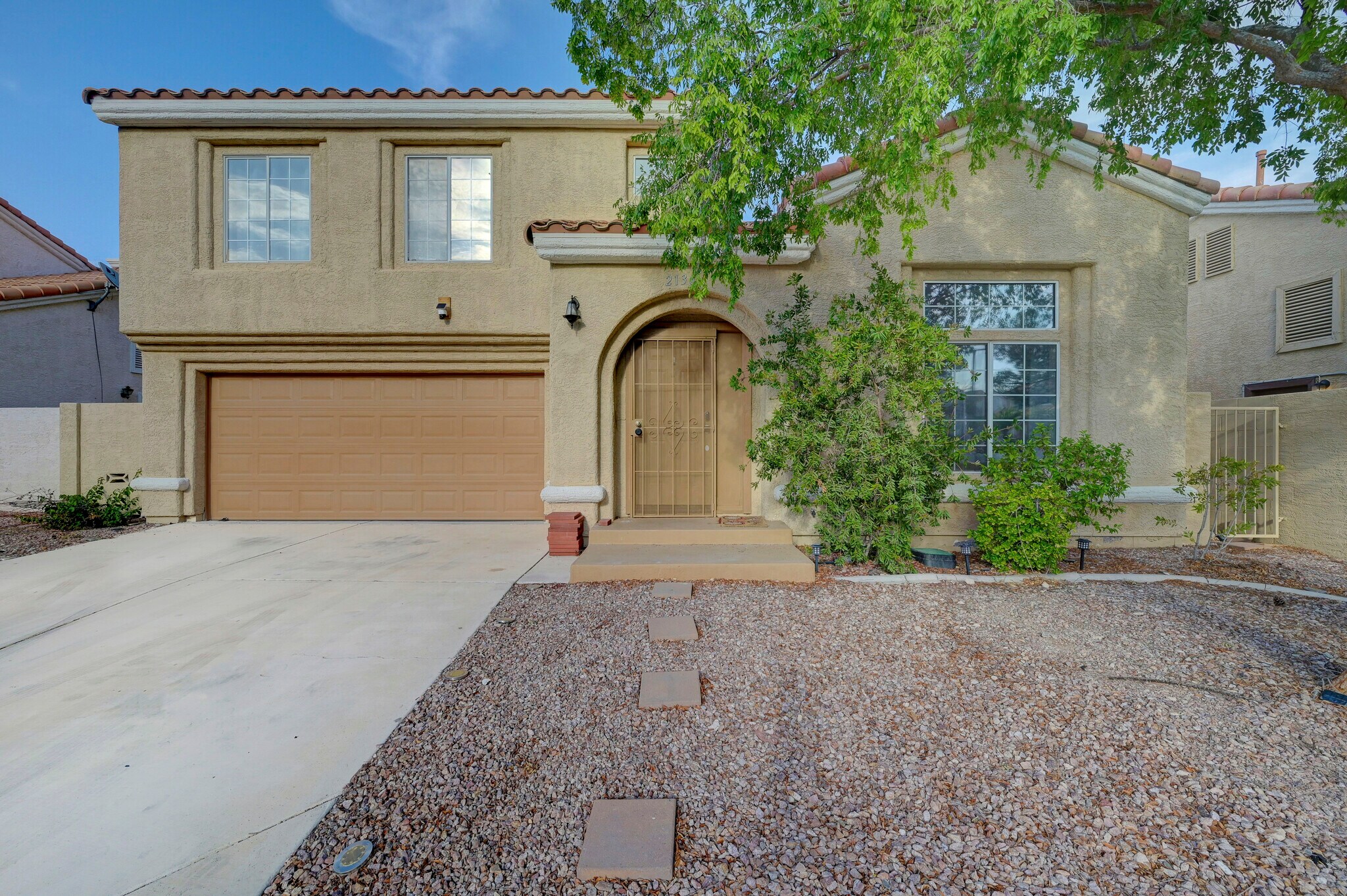 Building Photo - 2136 Birch Gray Dr