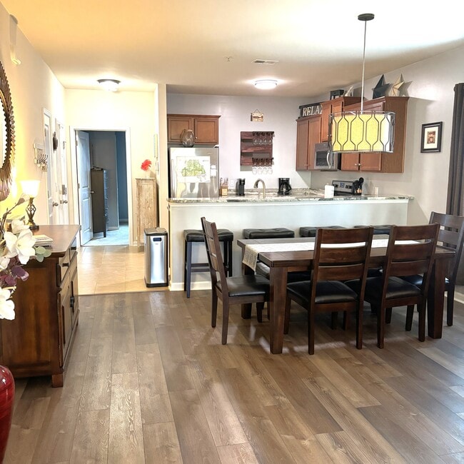 Building Photo - 6253 Catalina Dr