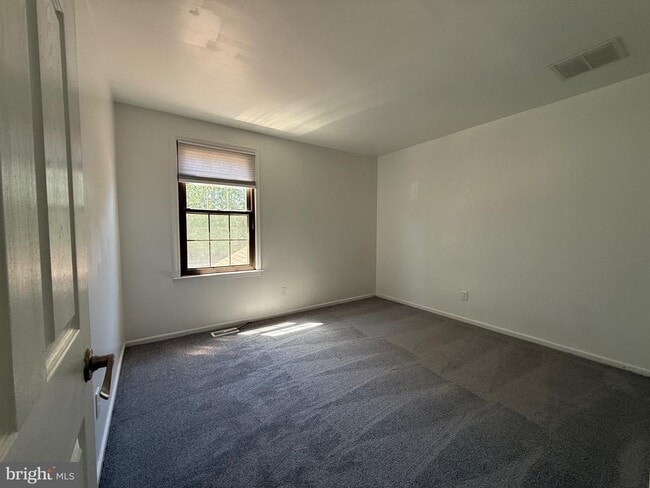 Building Photo - 343 Brookdale Blvd