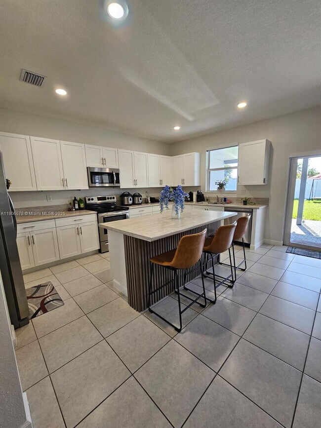 Building Photo - 12736 SW 215th Terrace