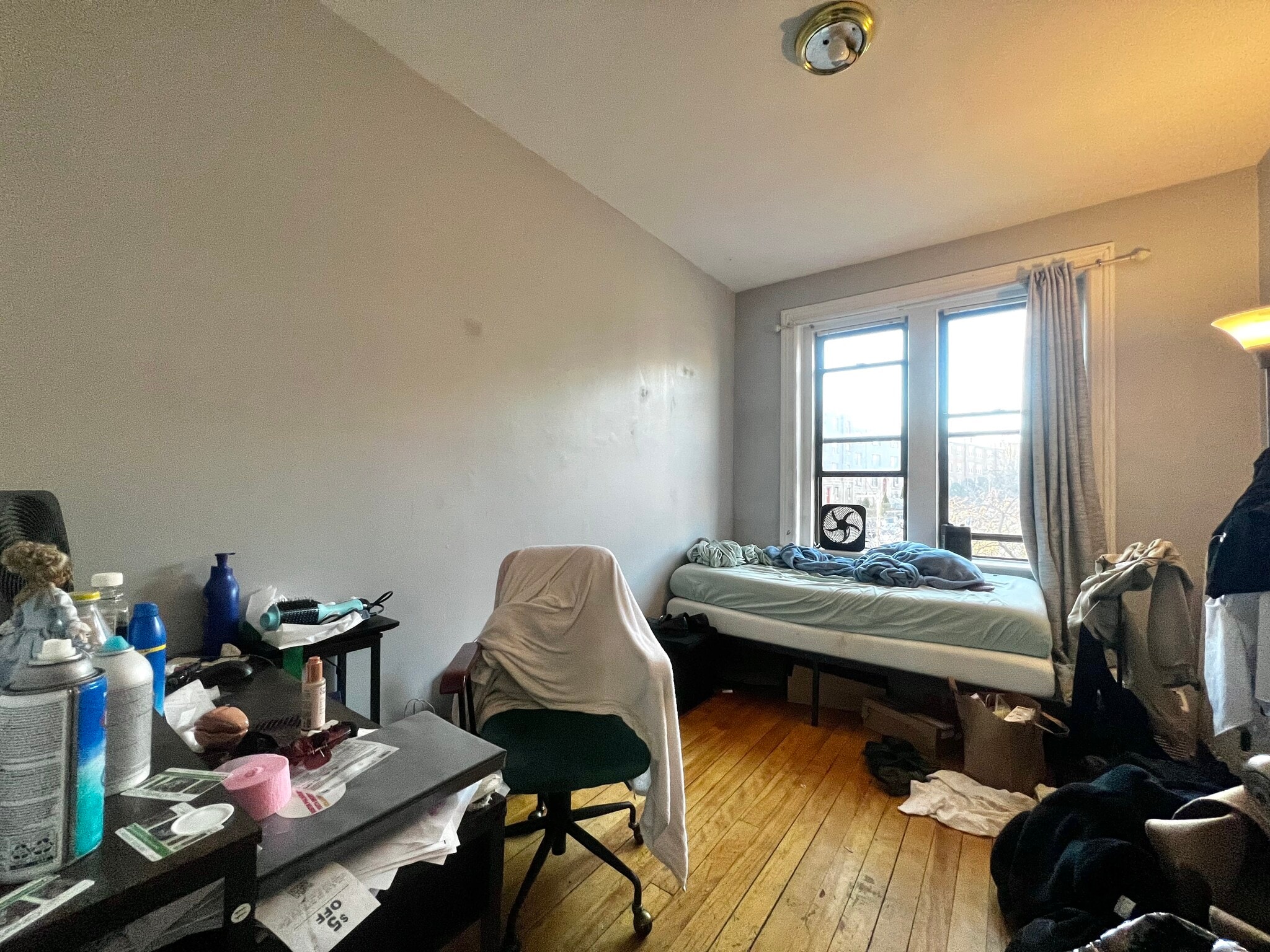 Building Photo - 18 Glenville Ave