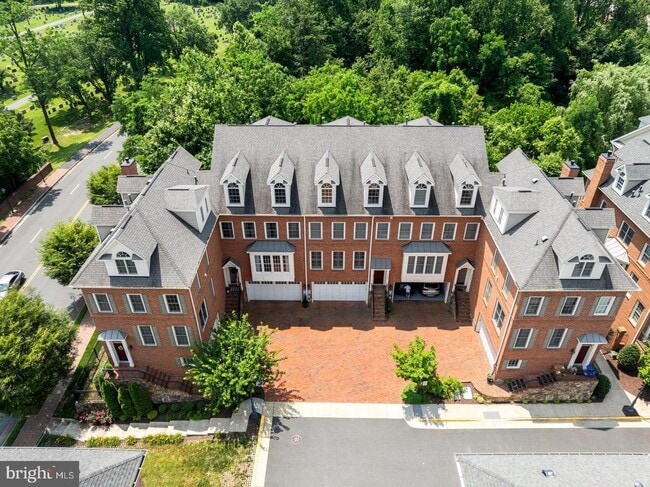 Building Photo - 10665 Yorktown Ct