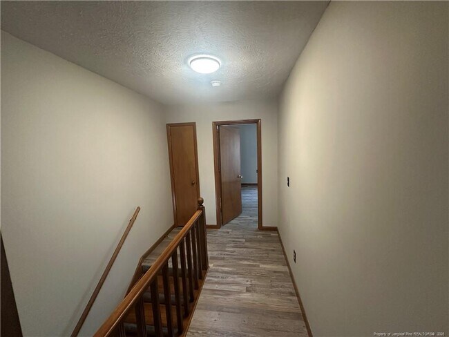 Building Photo - 1202 Huntsman Ct