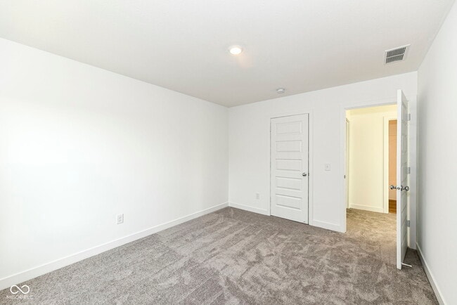 Building Photo - 9312 Clarendon Dr