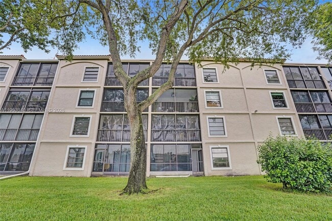 Building Photo - 6241 Pointe Regal Cir