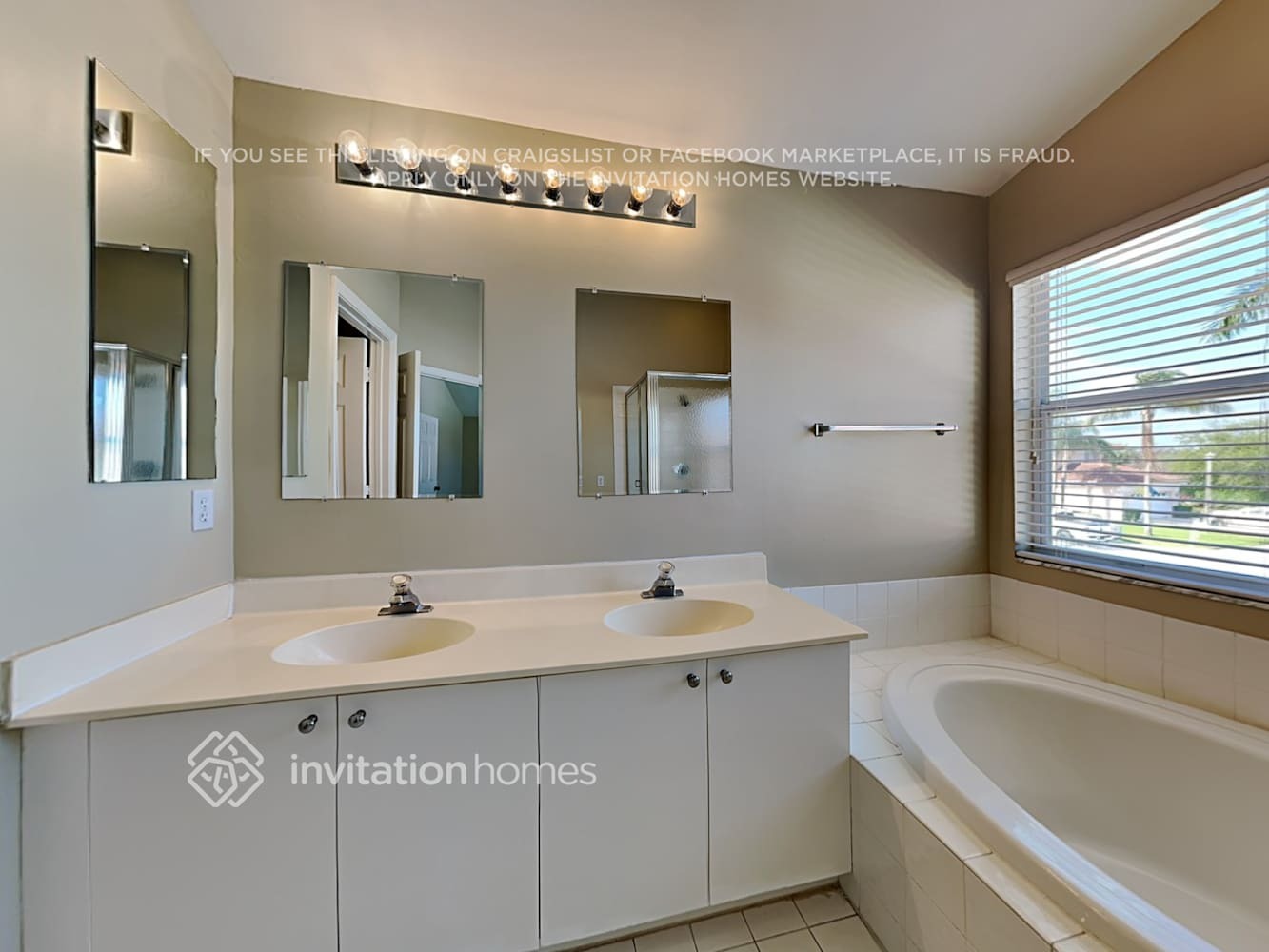 Building Photo - 7729 Thornlee Dr