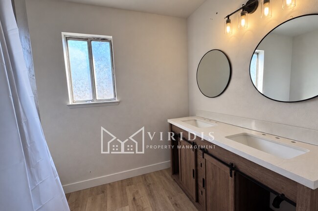 Building Photo - 4001 Ivywood Ct