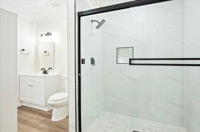 Building Photo - Spacious 2-Bedroom, 2-Bathroom Home in Savannah, GA