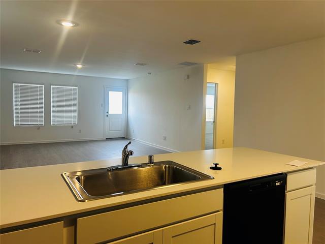 Building Photo - 717 Dressage Ln