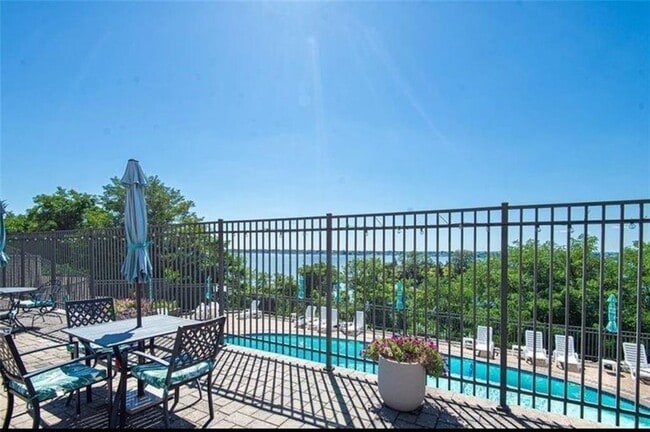 Building Photo - 43 Bullocks Point Ave