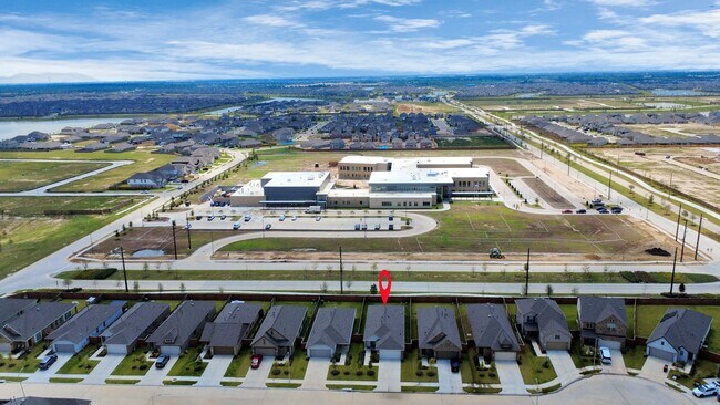 Building Photo - 3037 Pensacola Dr