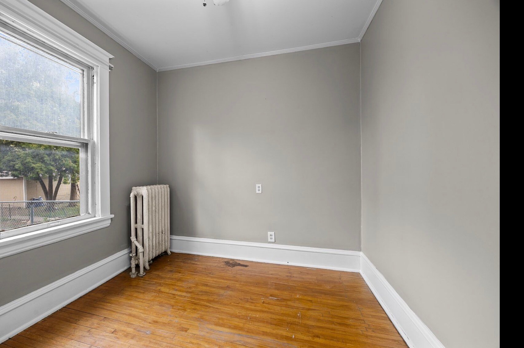 Bedroom 2 - 1217 Grand Ave