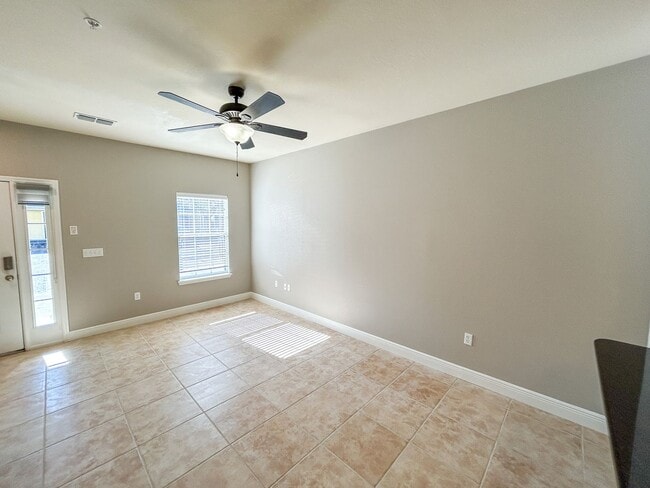 Building Photo - Chase Hollow #64