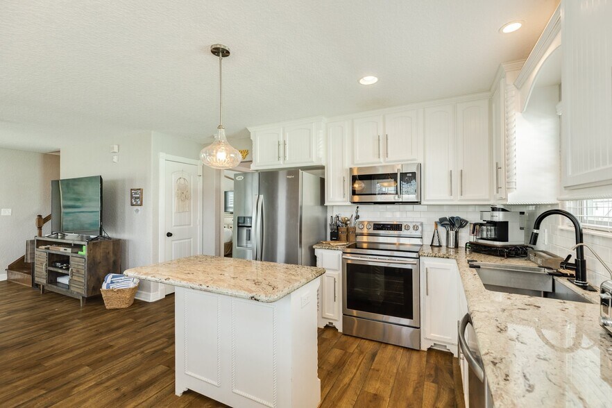 Building Photo - 207 Sandpebble Pl