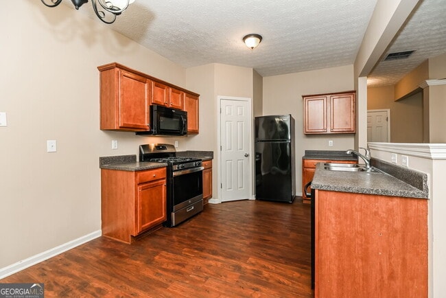 Building Photo - 934 Gardenia Curve