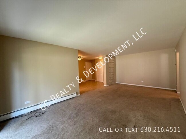 Building Photo - 268 N Carter St