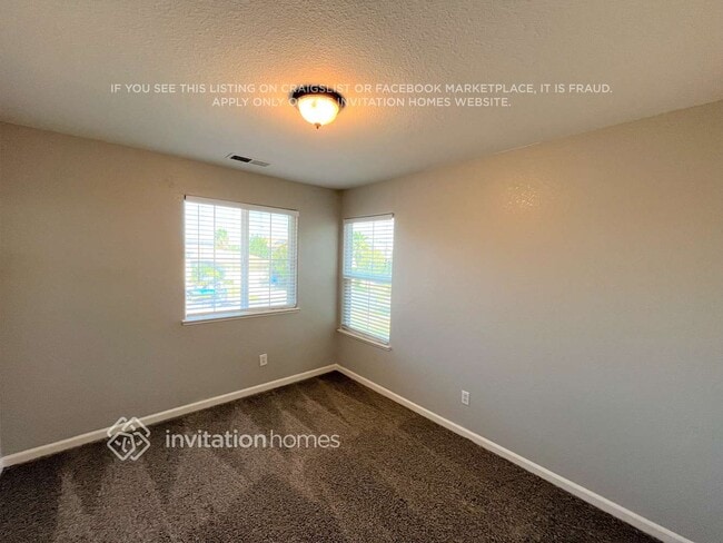 Building Photo - 1566 Maryclair Dr