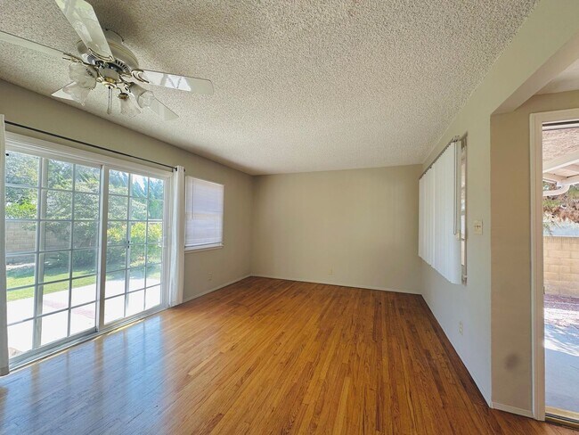 Building Photo - Charming 3bed 1bath for Rent